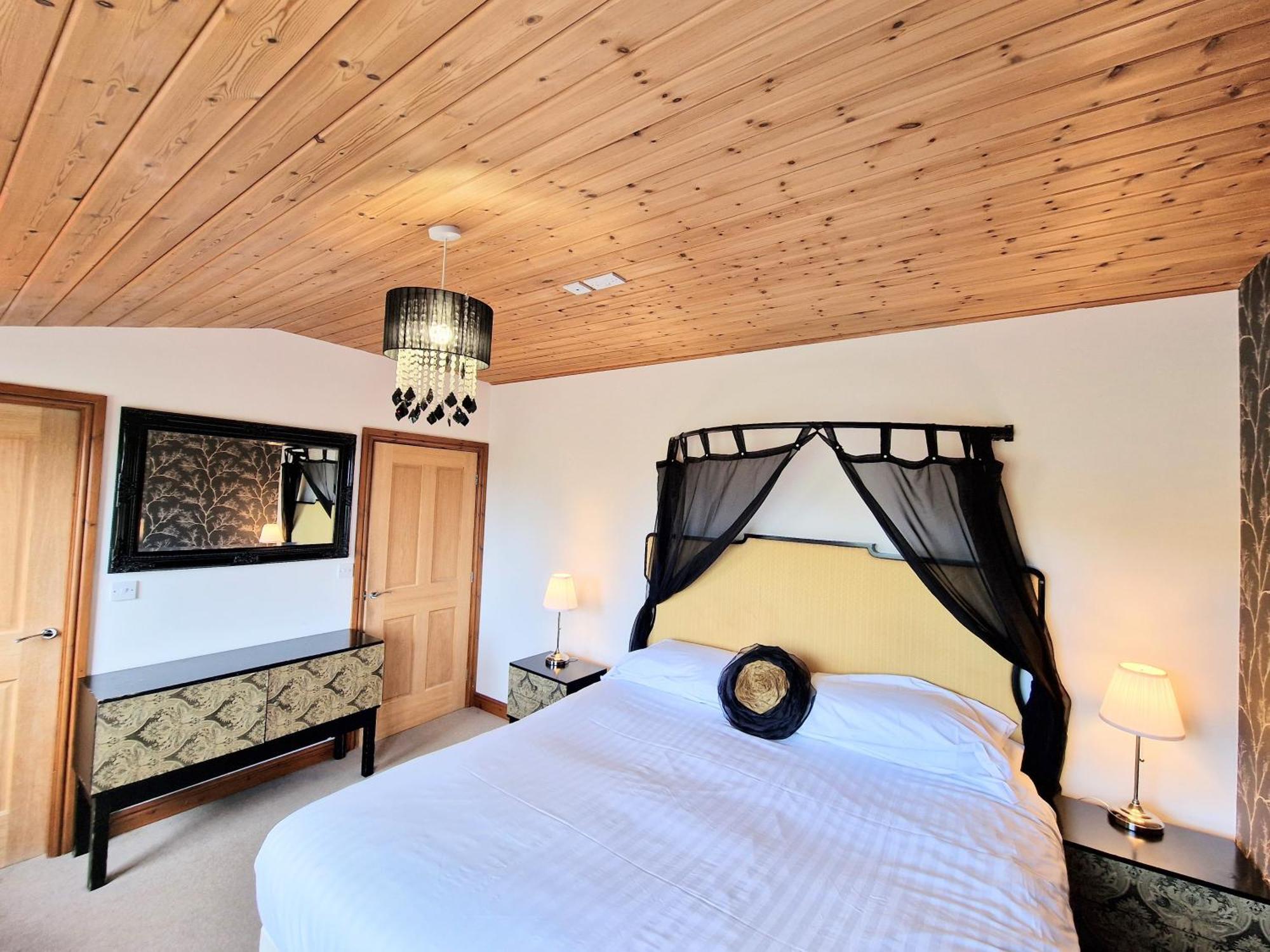 Villa Torridon 12 With Private Hot Tub - Fife - Loch Leven - Lomond Hills Kelty Exterior foto