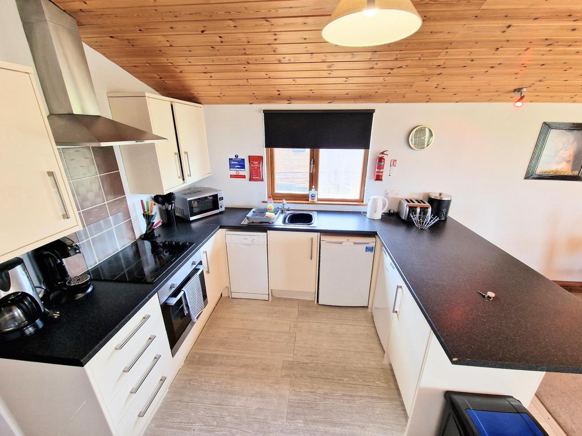 Villa Torridon 12 With Private Hot Tub - Fife - Loch Leven - Lomond Hills Kelty Exterior foto