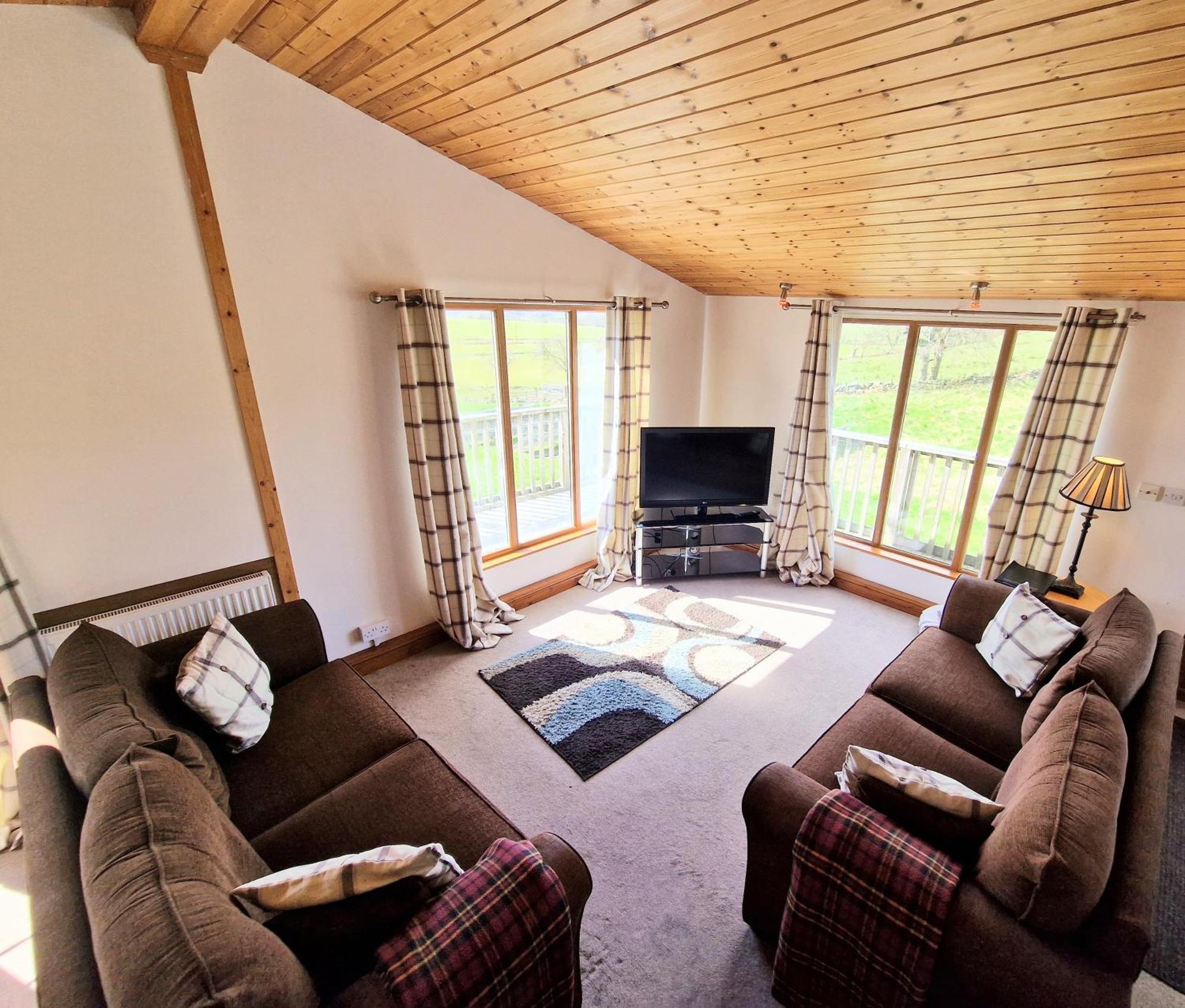 Villa Torridon 12 With Private Hot Tub - Fife - Loch Leven - Lomond Hills Kelty Exterior foto