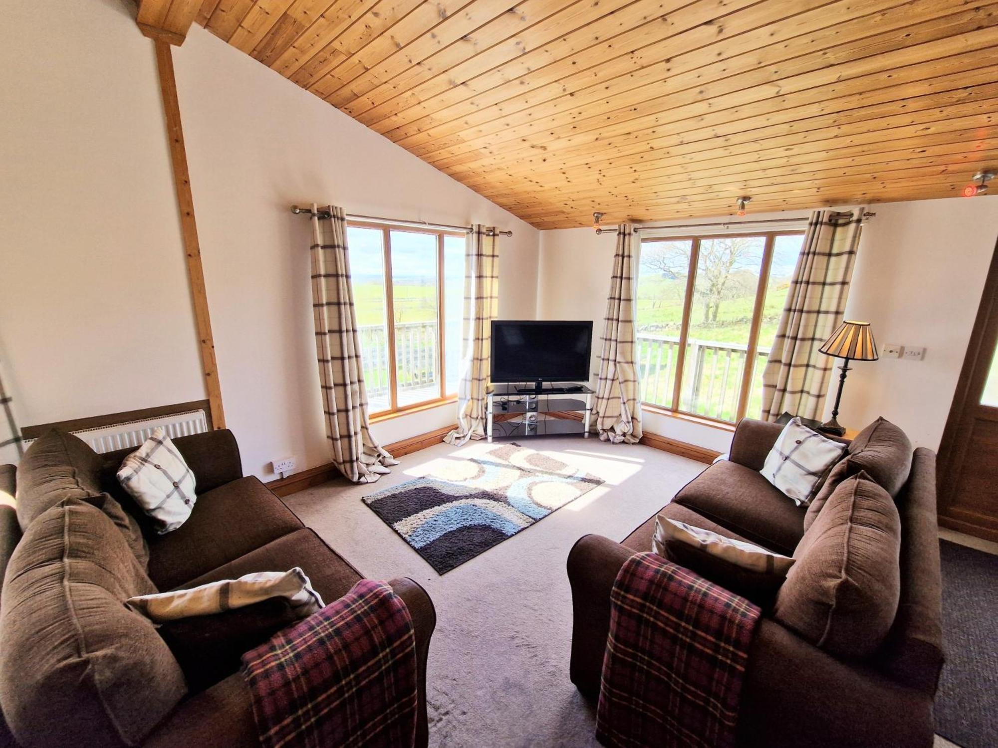 Villa Torridon 12 With Private Hot Tub - Fife - Loch Leven - Lomond Hills Kelty Exterior foto