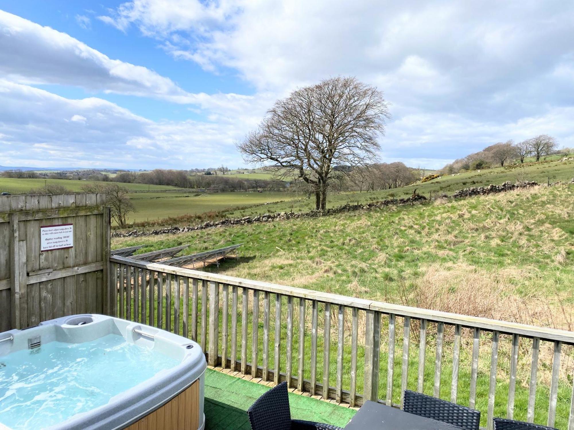 Villa Torridon 12 With Private Hot Tub - Fife - Loch Leven - Lomond Hills Kelty Exterior foto